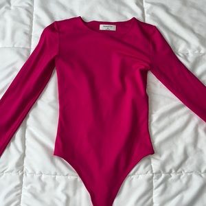 ARITZIA BABATON CONTOUR BODYSUIT PINK